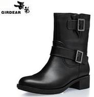 Girdear/哥弟秋冬新款圓頭牛皮拉鏈金屬扣方跟女鞋機(jī)車短靴910278